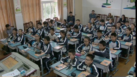 华师大版科学七上4.2《显微镜的结构与基本操作》课堂教学视频实录-卢群